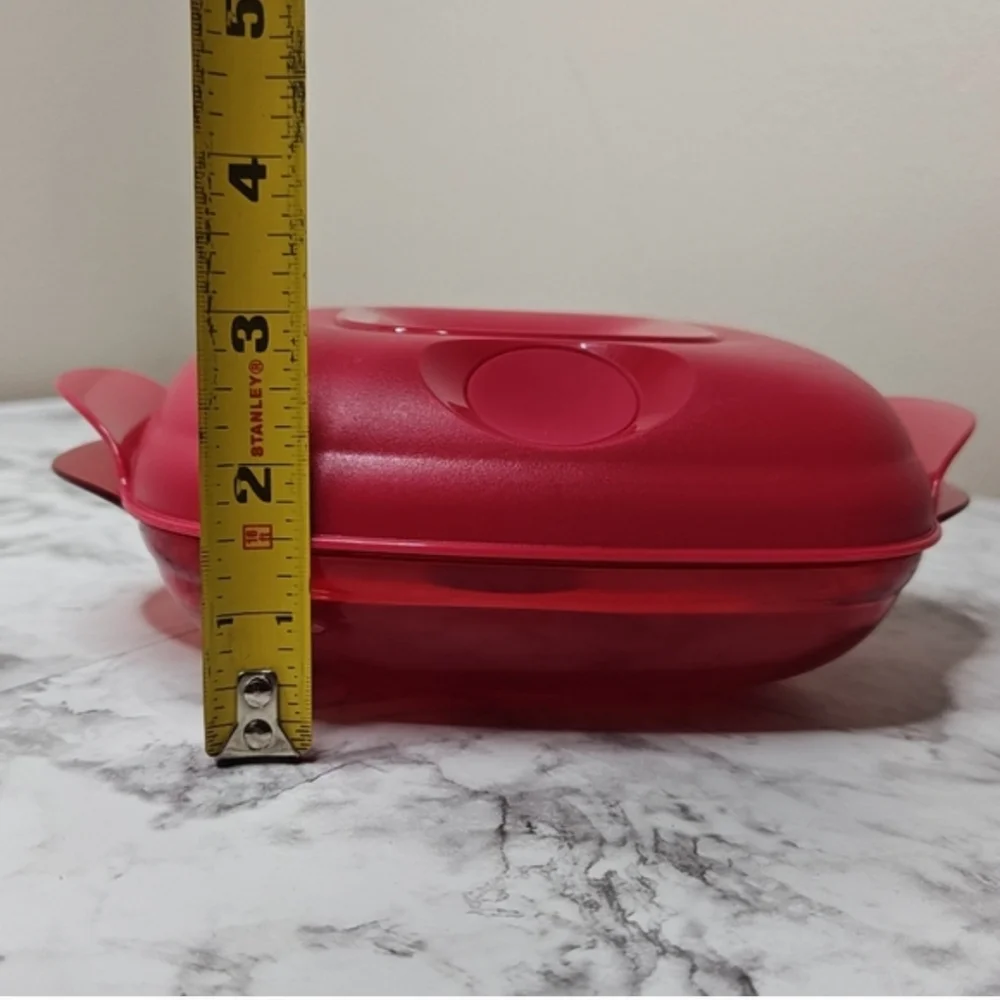 Tupperware Vent ‘N Serve 475ml Red Square Microwave Dish with Vented Lid